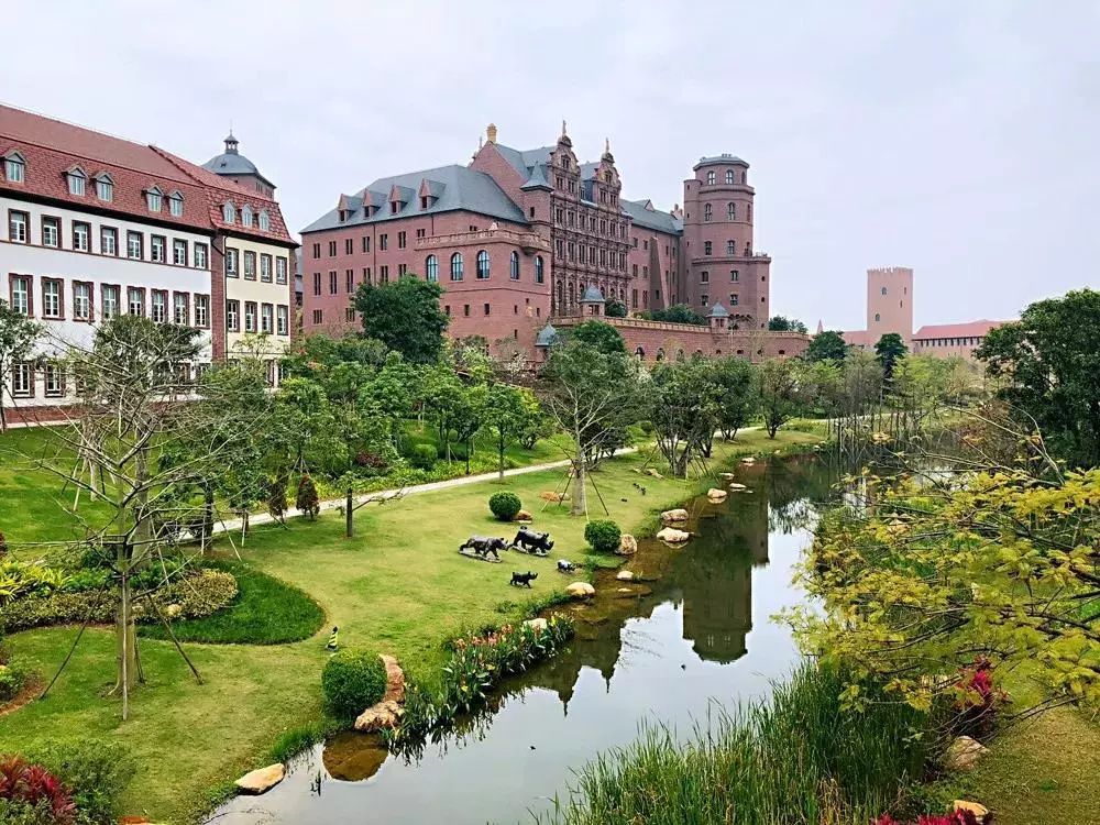 華為大學(xué)砂巖工程
